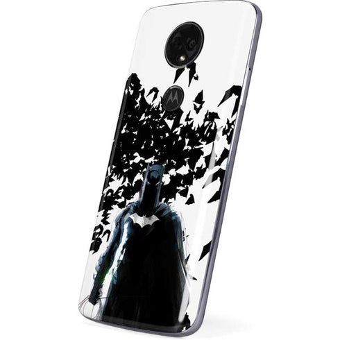 DC Comics Batman Holding batarang Art Moto E5 Plus Skin