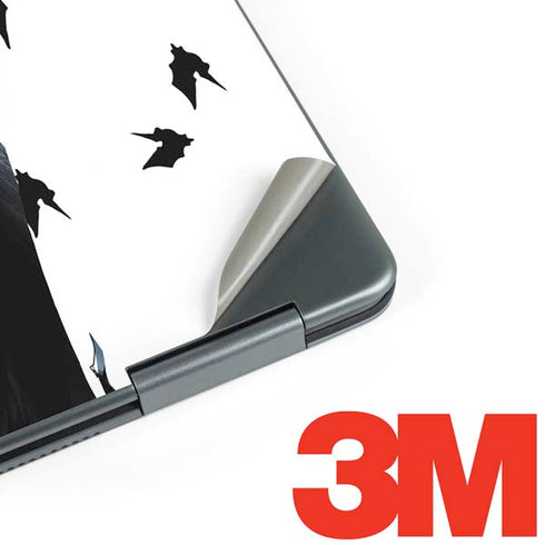 DC Comics Batman Holding batarang Art Notebook 9 Pro 13in (2017) Skin