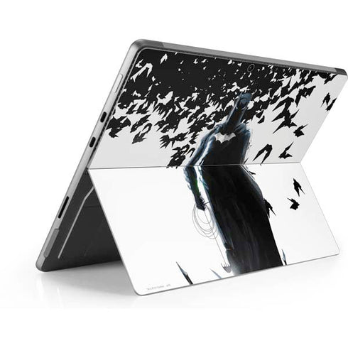 DC Comics Batman Holding batarang Art Surface Pro 8 Skin