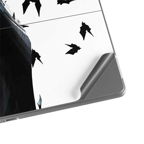 DC Comics Batman Holding batarang Art Surface Pro 8 Skin