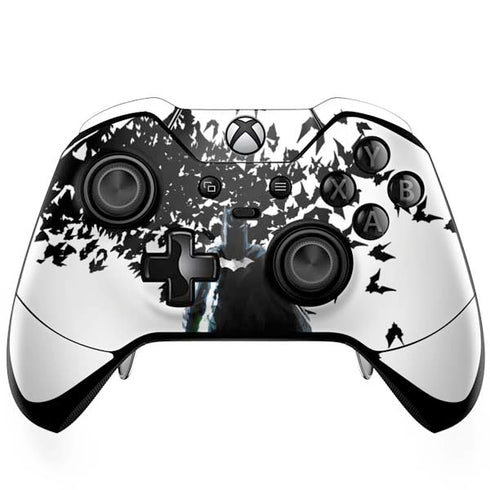 DC Comics Batman Holding batarang Art Xbox One Elite Controller Skin