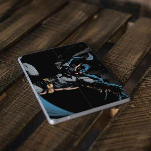 DC Comics Batman Throwing Batarang Jim Lee Art Surface Go Skin