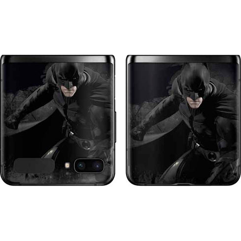 DC Comics Batman The Dark Knight Action pose Galaxy Z Flip Skin