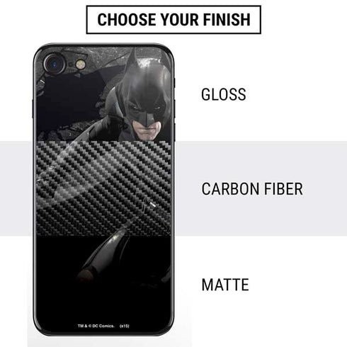 DC Comics Batman The Dark Knight Action pose iPhone SE (2nd & 3rd Gen) Skin
