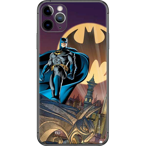 DC Comics Batman Action Pose 90's art iPhone 11 Pro Max Skin