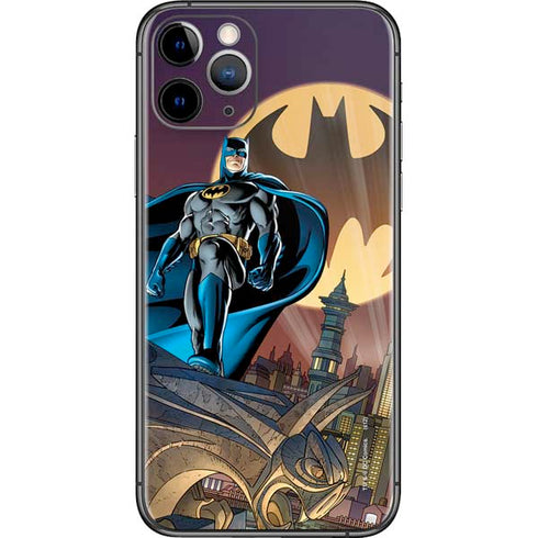 DC Comics Batman Action Pose 90's art iPhone 11 Pro Skin