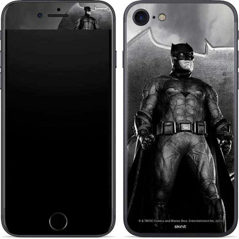 The Justice League (2017) Batman Poster iPhone 7 Skin