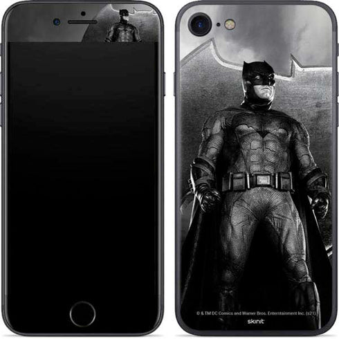 The Justice League (2017) Batman Poster iPhone 8 Skin