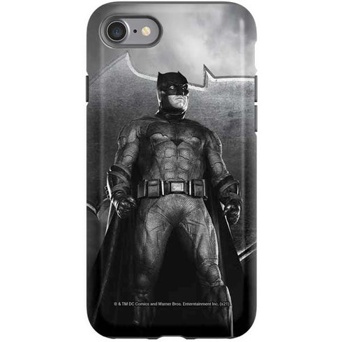 The Justice League (2017) Batman Poster iPhone SE (2nd & 3rd Gen) Pro Case