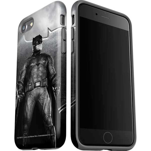 The Justice League (2017) Batman Poster iPhone SE (2nd & 3rd Gen) Pro Case