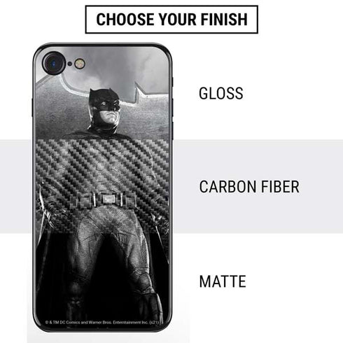 The Justice League (2017) Batman Poster iPhone SE (2nd & 3rd Gen) Skin