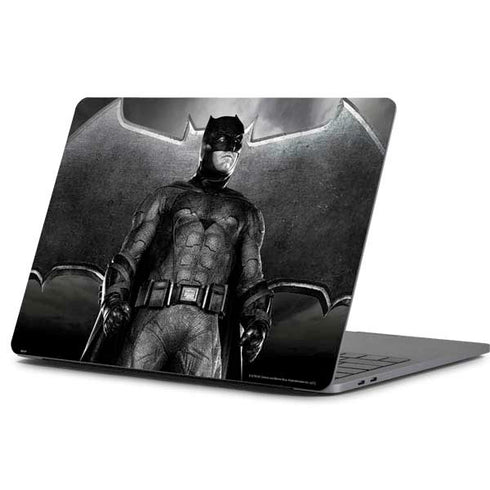 The Justice League (2017) Batman Poster Apple MacBook Pro 13-inch Skin
