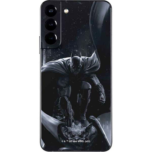 DC Comics Arkham Origins Batman In action pose Galaxy S22 Plus Skin