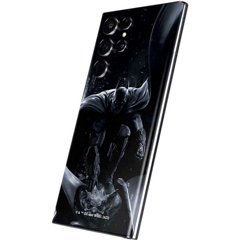 DC Comics Arkham Origins Batman In action pose Galaxy S22 Ultra Skin