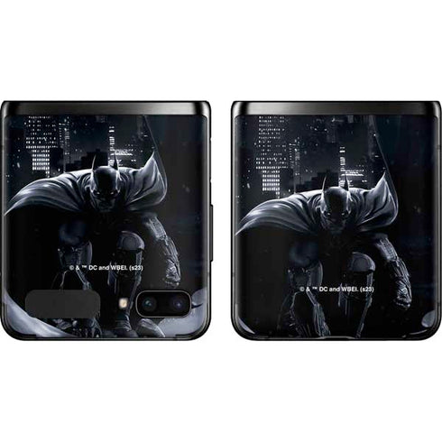 DC Comics Arkham Origins Batman In action pose Galaxy Z Flip Skin