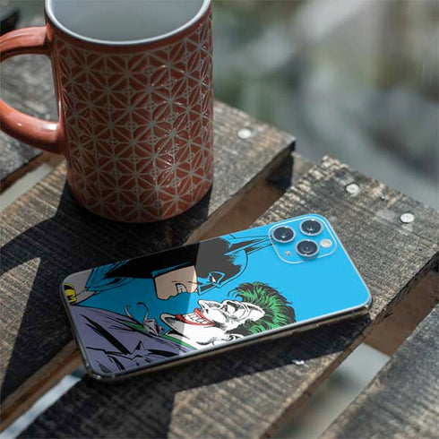 DC Comics The Joker vs Batman Vintage art iPhone 11 Pro Skin