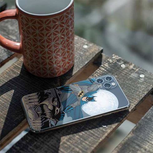 DC Comics Batman Action Pose 90's art iPhone 11 Pro Max Skin