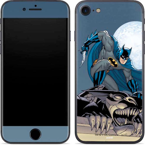DC Comics Batman Action Pose 90's art iPhone SE (2nd & 3rd Gen) Skin