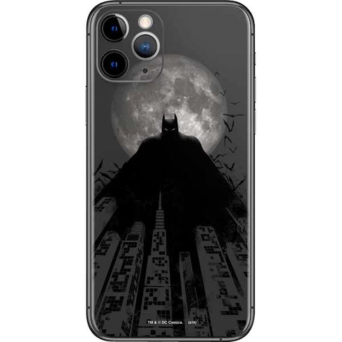 DC Comics Batman On City with Moon Art iPhone 11 Pro Skin