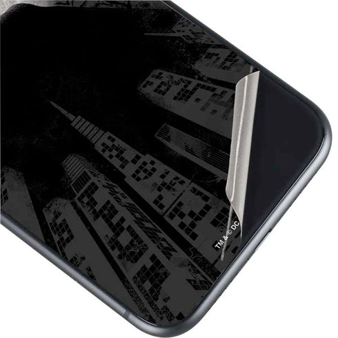 DC Comics Batman On City with Moon Art iPhone 11 Skin