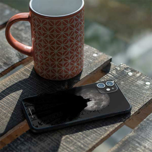 DC Comics Batman On City with Moon Art iPhone 11 Skin
