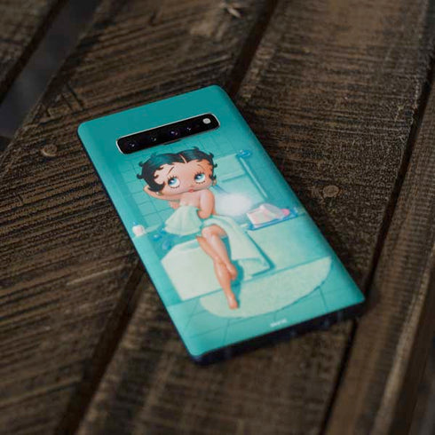 Betty Boop Bathing Galaxy S10 Skin