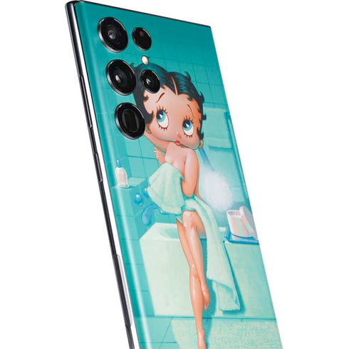 Betty Boop Bathing Galaxy S22 Ultra Skin