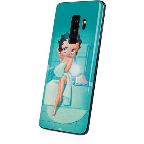 Betty Boop Bathing Galaxy S9 Plus Skin