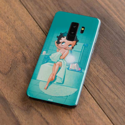 Betty Boop Bathing Galaxy S9 Plus Skin