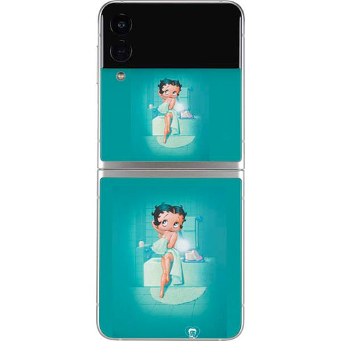 Betty Boop Bathing Galaxy Z Flip3 5G Skin