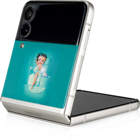 Betty Boop Bathing Galaxy Z Flip3 5G Skin