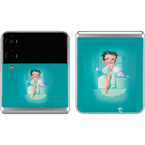 Betty Boop Bathing Galaxy Z Flip4 5G Skin