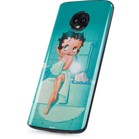 Betty Boop Bathing Moto G6 Skin