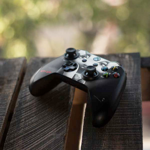 Betty Boop Black and White Xbox One X Controller Skin