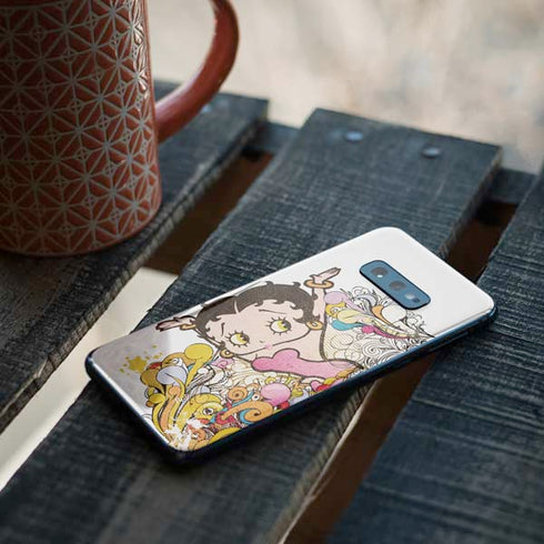 Betty Boop Hands Up Galaxy S10e Skin