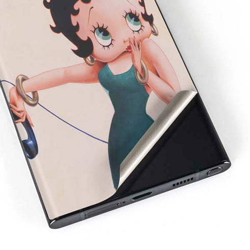 Betty Boop On the Phone Galaxy S23 Ultra Skin