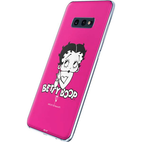 Betty Boop Pink Background Galaxy S10e Skin