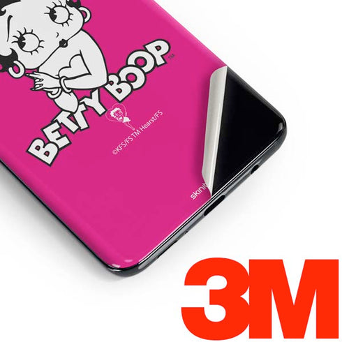 Betty Boop Pink Background Galaxy S10e Skin