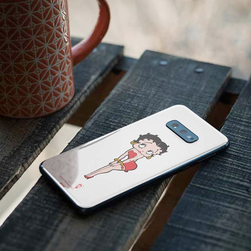 Betty Boop Pose Galaxy S10e Skin