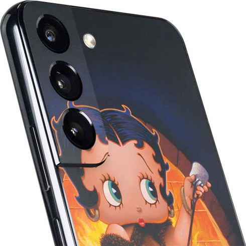 Betty Boop Roasting Marshmallows Galaxy S22 Plus Skin