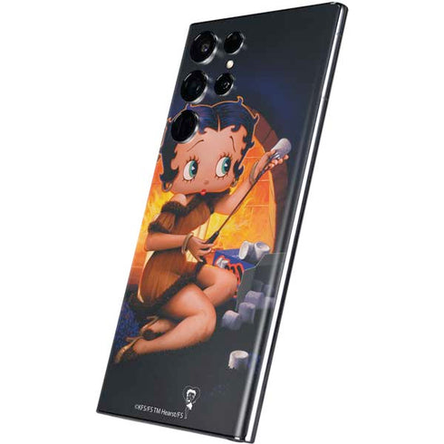 Betty Boop Roasting Marshmallows Galaxy S22 Ultra Skin