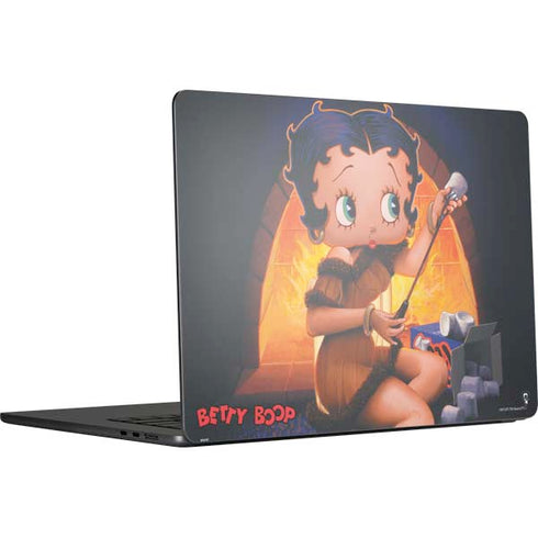 Betty Boop Roasting Marshmallows MacBook Air 15 in (2023) Skin