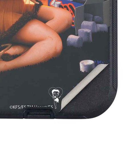 Betty Boop Roasting Marshmallows Otterbox Defender iPhone Skin
