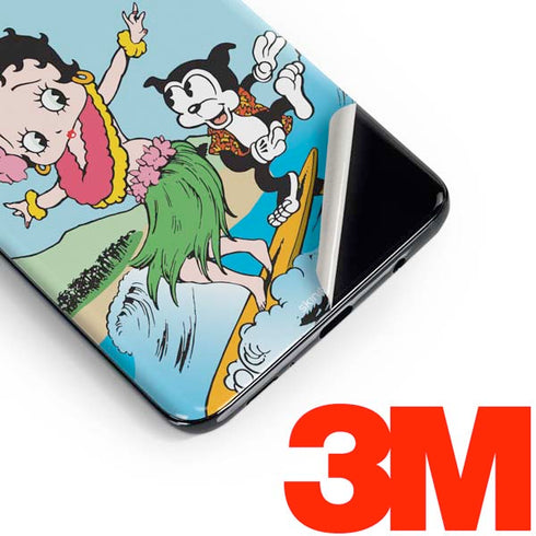 Betty Boop Surfing Galaxy S10 Skin