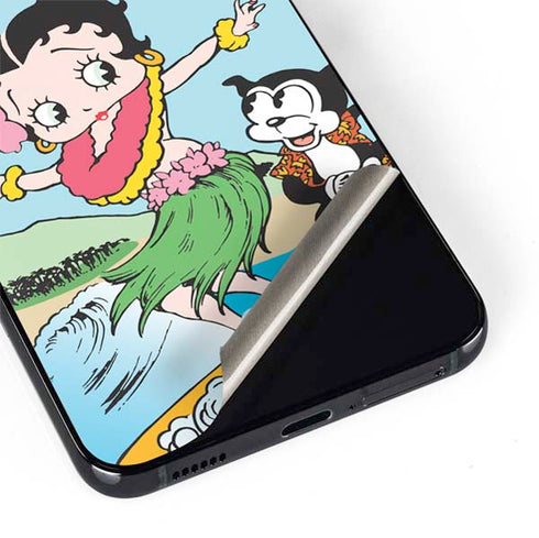 Betty Boop Surfing Galaxy S22 Skin