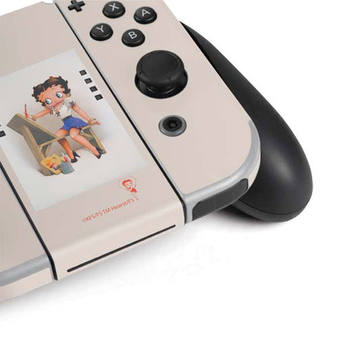 Betty Boop The Artist Nintendo Switch OLED (2021) Skin