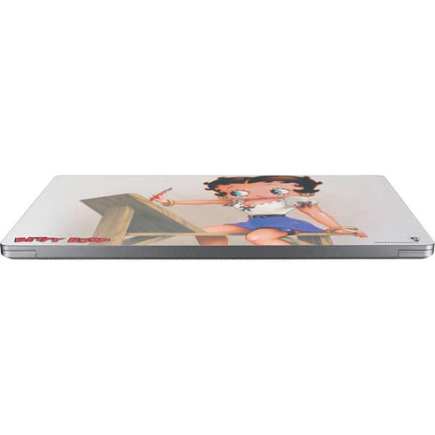 Betty Boop The Artist Universal Laptop 17in (13.8 x 10in) Skin