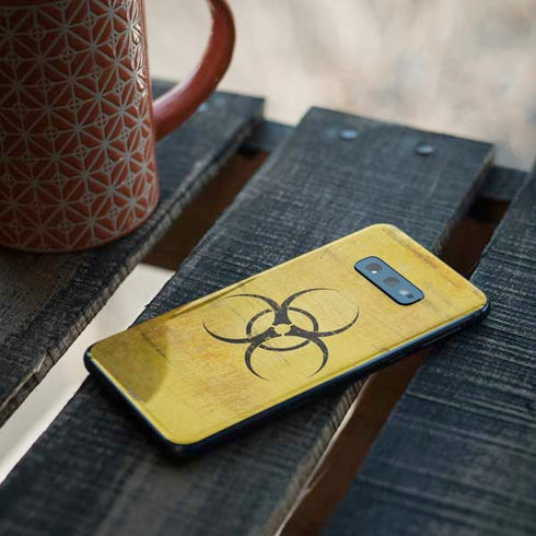 Biohazard Large Galaxy S10e Skin