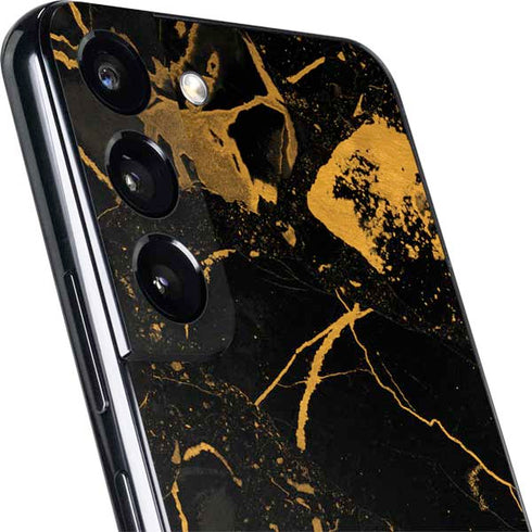Black and Gold Scattered Marble Galaxy S22 Skin