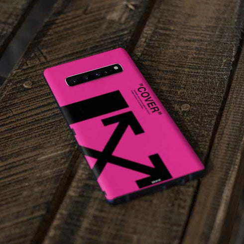 Black and Pink Arrows Galaxy S10 Plus Skin